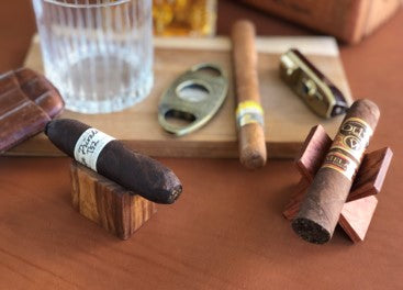 Wooden X-Shaped Cigar Rest